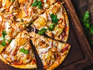 Рецепта Пица хавай с пиле и ананас
